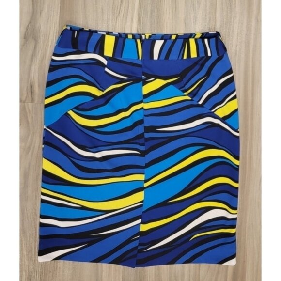 Premise Pencil Skirt - Picture 4 of 9